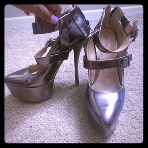 High heel platform metallic
